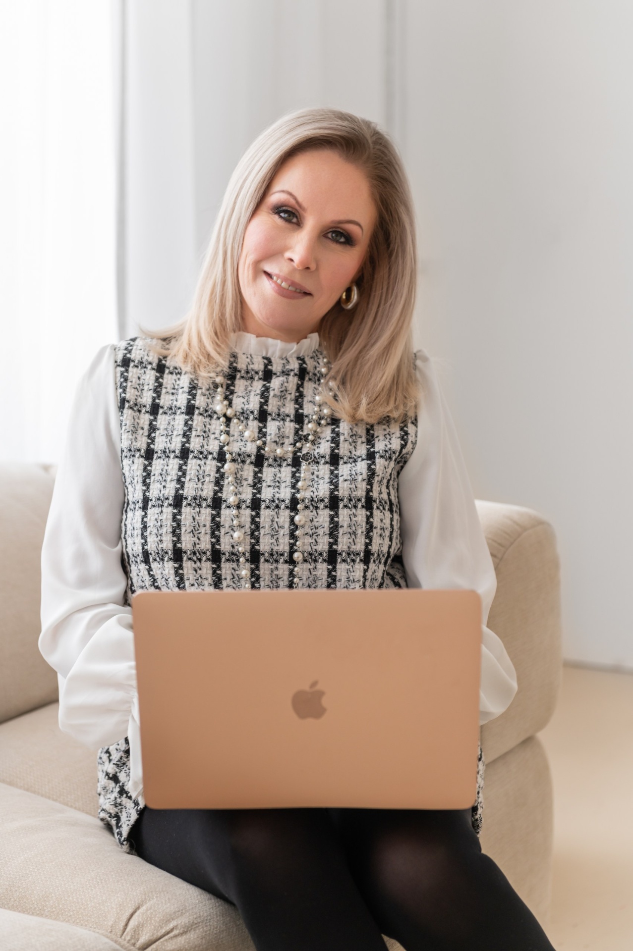 Dawn working from the couch